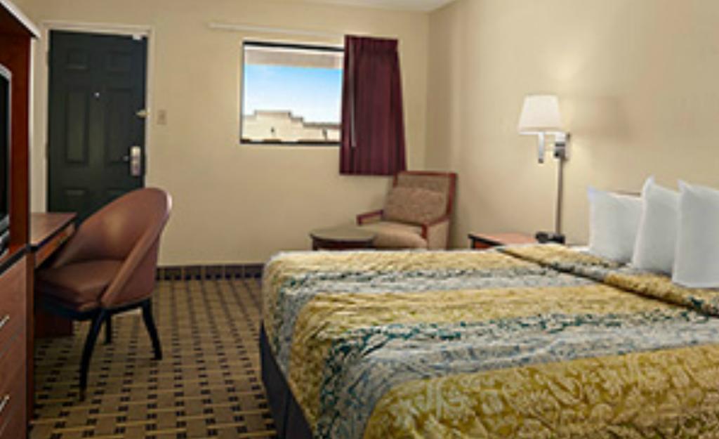 Travelodge By Wyndham Motel