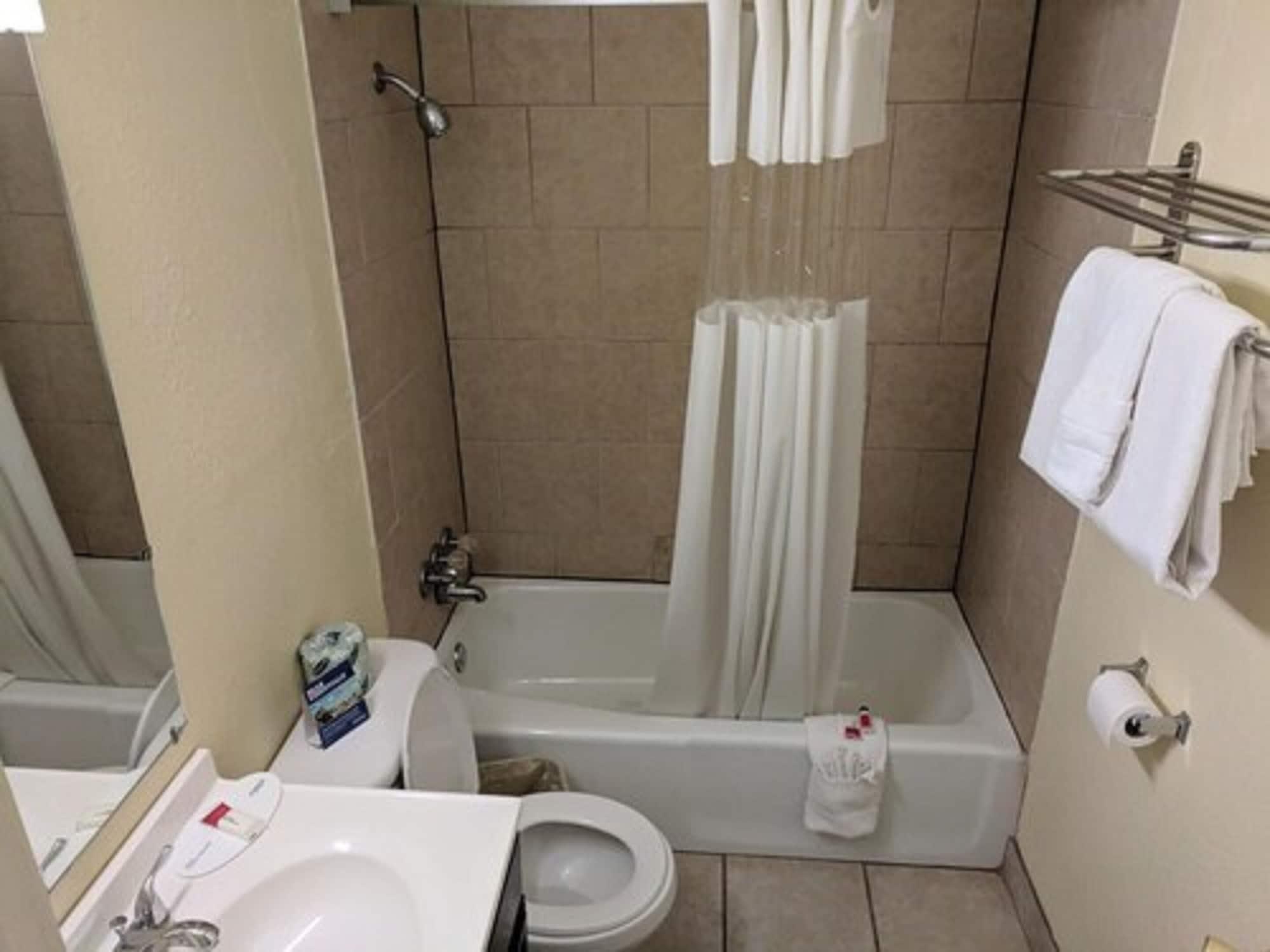 Travelodge By Wyndham Motel 2*