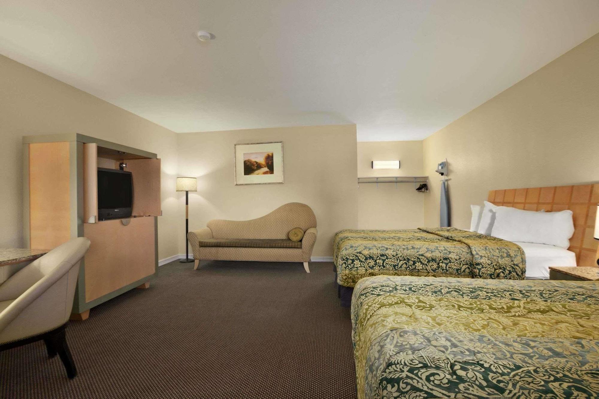 Motel Travelodge By Wyndham 2*